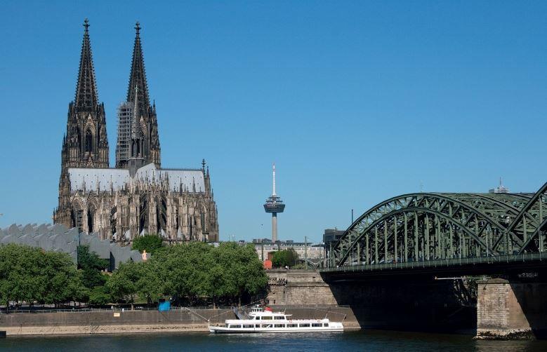 Zur Guten Quelle Hotel Keulen Buitenkant foto